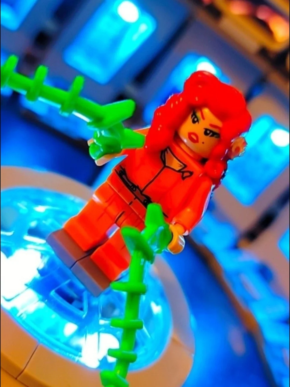 Batman Poison Ivy Minifigure Lego Compatible